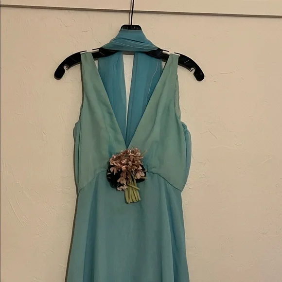 Aqua V-Neck Maxi Dress with Floral Waist Accent - Picture 2 of 11